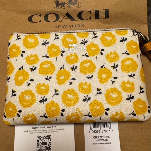 Coach Handbags - Coach Corner Zip Wristlet with Floral Print NWT